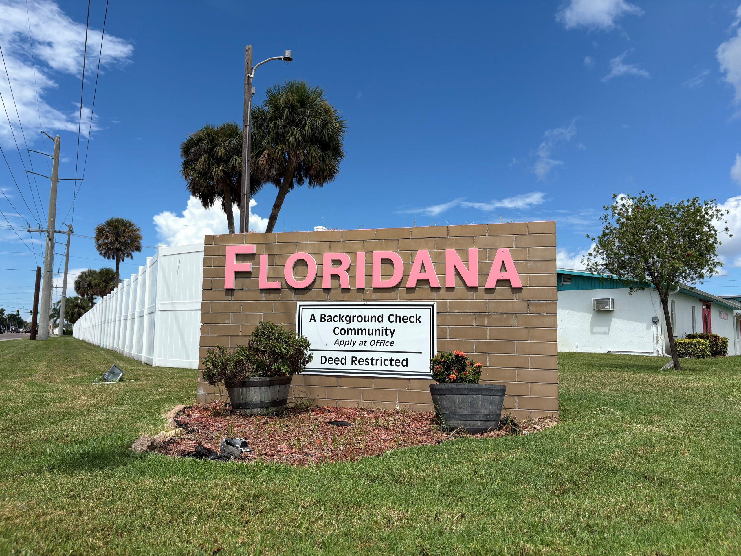 Floridana_Sign_2